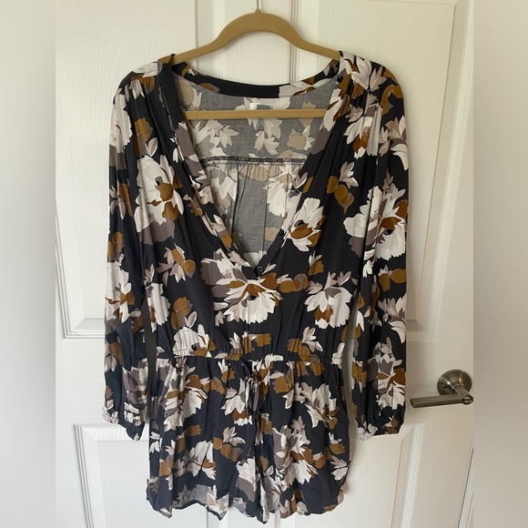 Old Navy Floral Long Sleeve Romper M - Picture 4 of 7